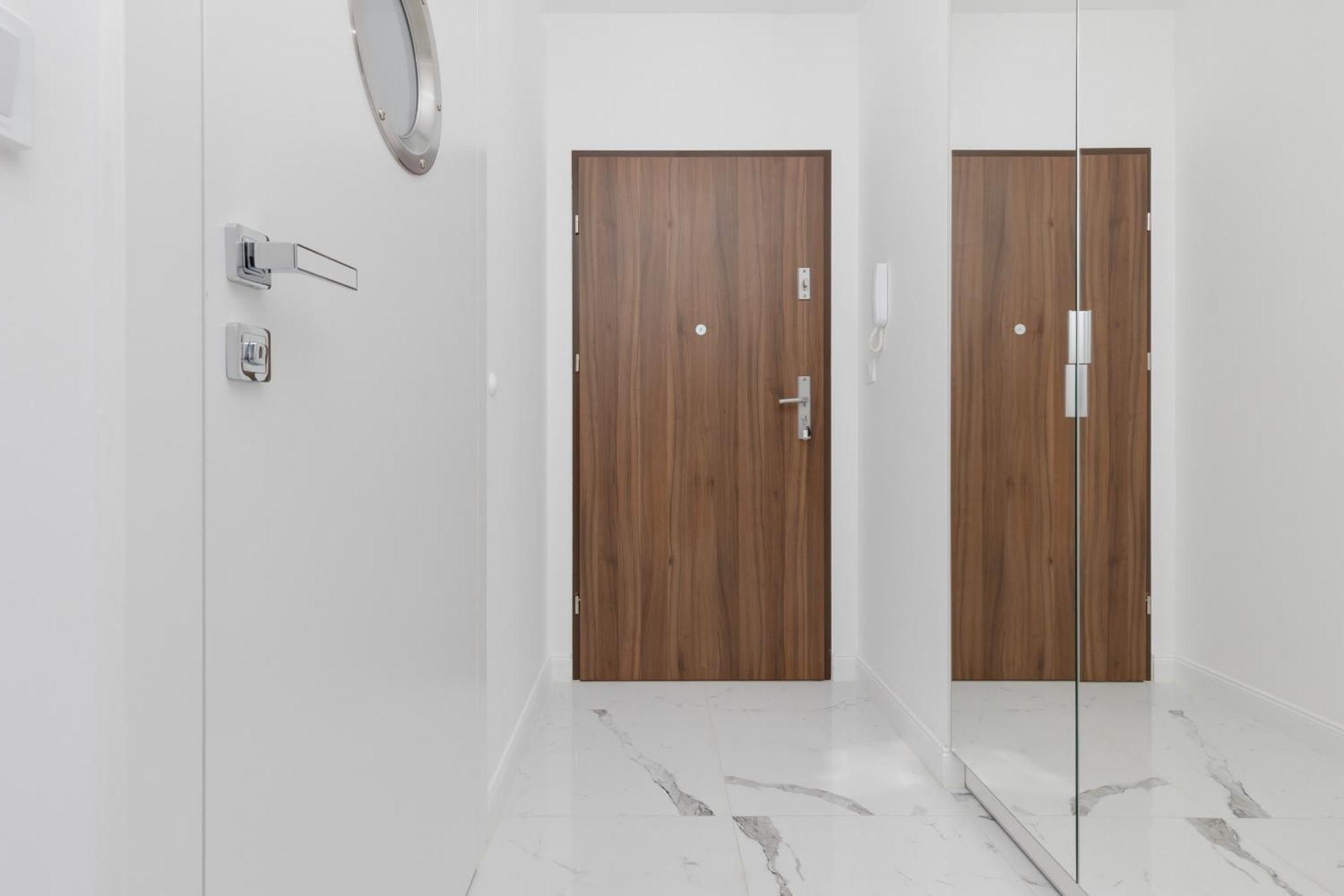 Elegant Apartments With Balcony & Parking Warsaw By Noclegi Renters Exterior foto