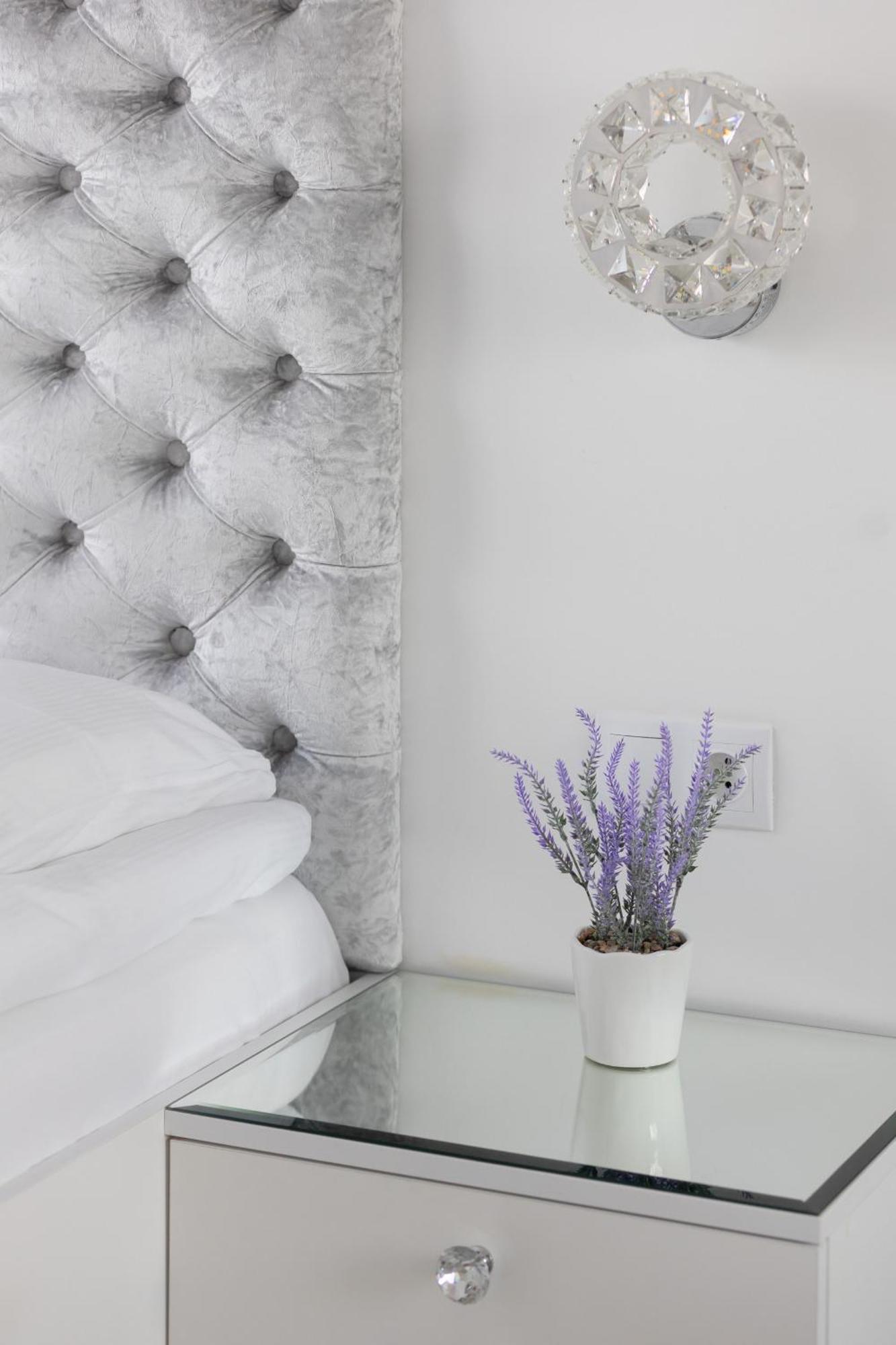 Elegant Apartments With Balcony & Parking Warsaw By Noclegi Renters Exterior foto